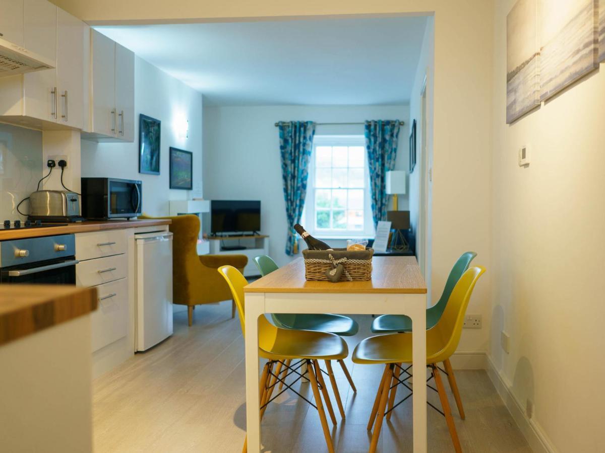 Pass The Keys Modern 2 Bed Flat Overlooking Aberaeron Harbour Exterior foto