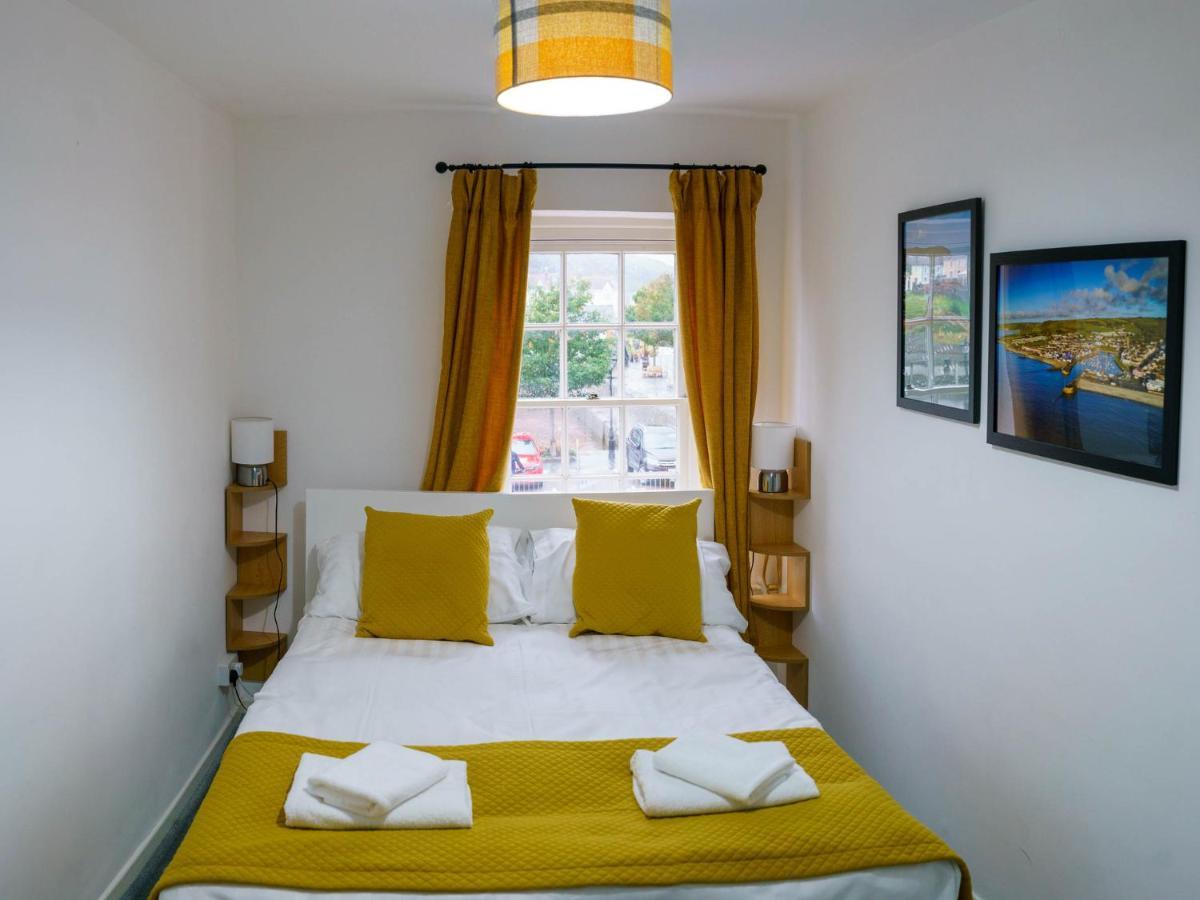 Pass The Keys Modern 2 Bed Flat Overlooking Aberaeron Harbour Exterior foto
