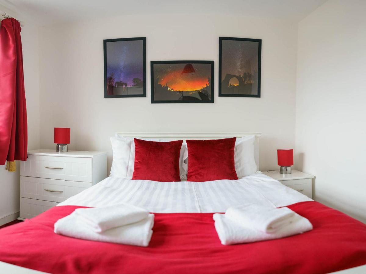 Pass The Keys Modern 2 Bed Flat Overlooking Aberaeron Harbour Exterior foto
