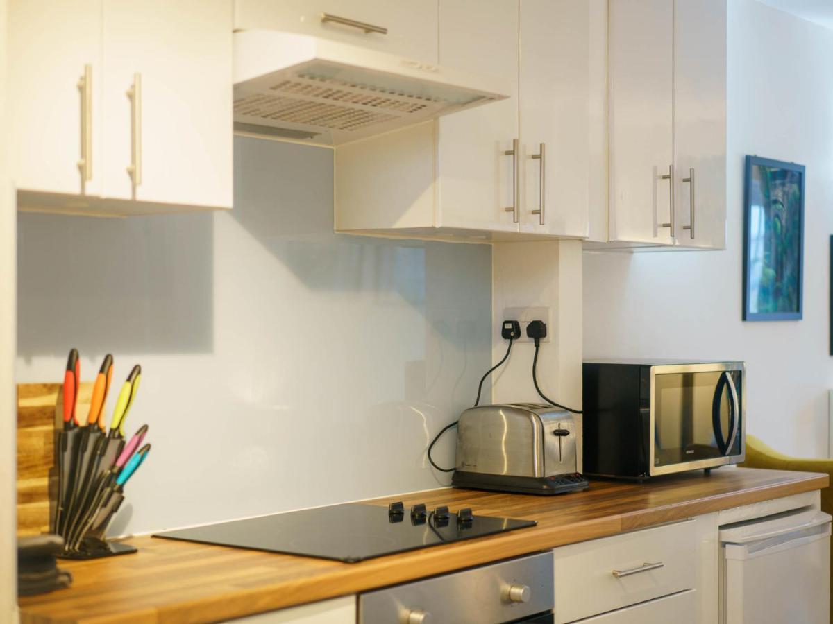 Pass The Keys Modern 2 Bed Flat Overlooking Aberaeron Harbour Exterior foto